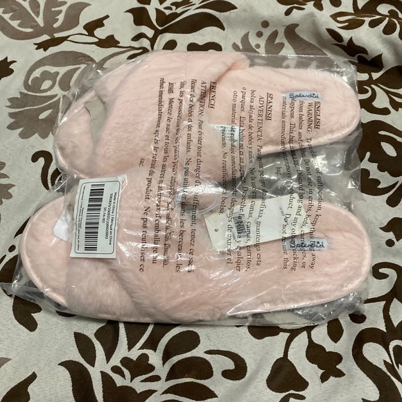 Splendid Shoes - FabFitFun 2021 SPLENDID Faux Fur Slippers SZ M/L.